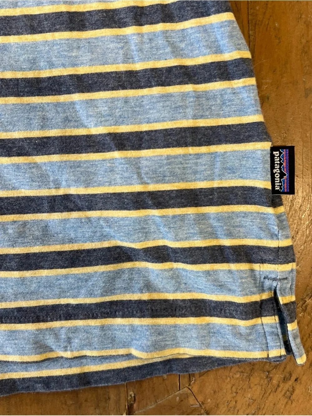 Patagonia Striped Polo Short Sleeve Tee Shirt Men’s Large Blue Yellow Casual